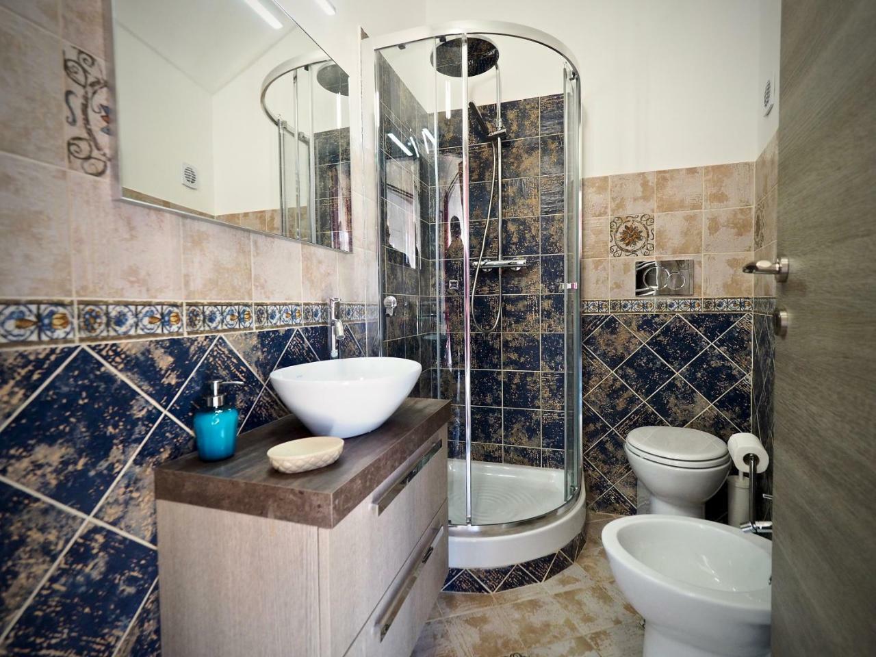Romantic Suite Con Vista San Donato Genova Kültér fotó
