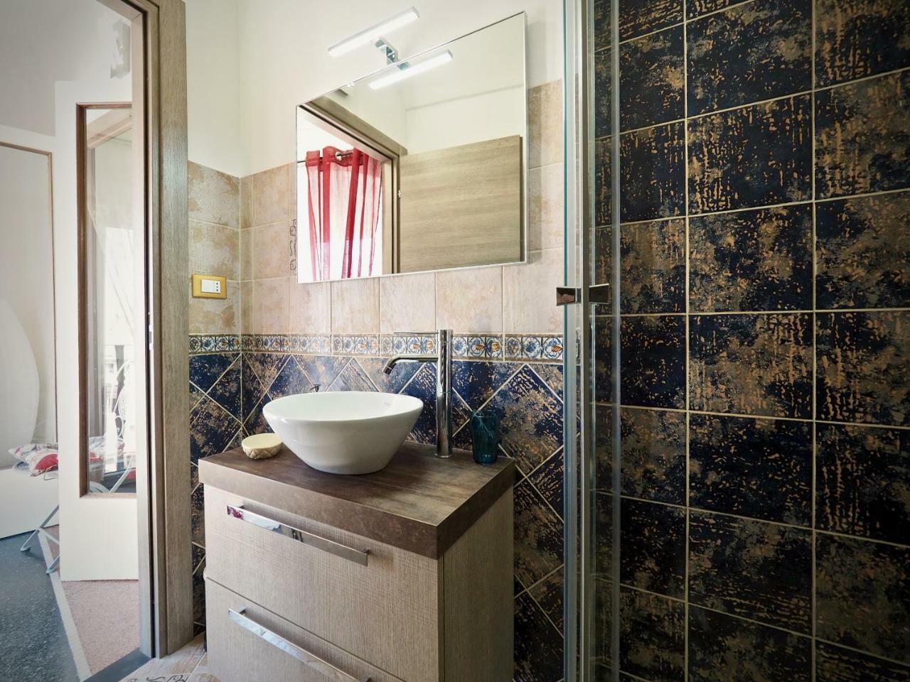 Romantic Suite Con Vista San Donato Genova Kültér fotó